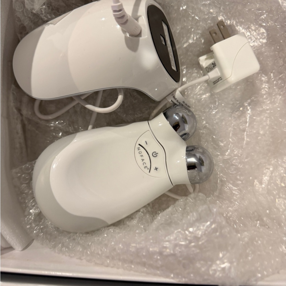 NuFace Glossy White Toning Device - Picture 3 of 3